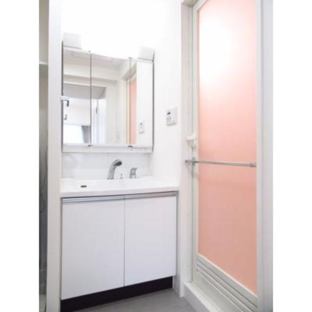 洗面設備　※写真は同タイプ住戸です。