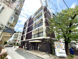 建物外観　防犯カメラ付きでセキュリティ面も安心！