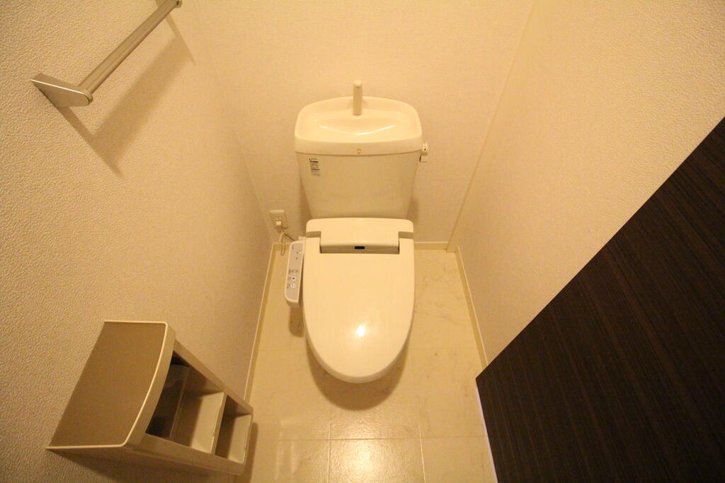 トイレ　温水洗浄便座♪