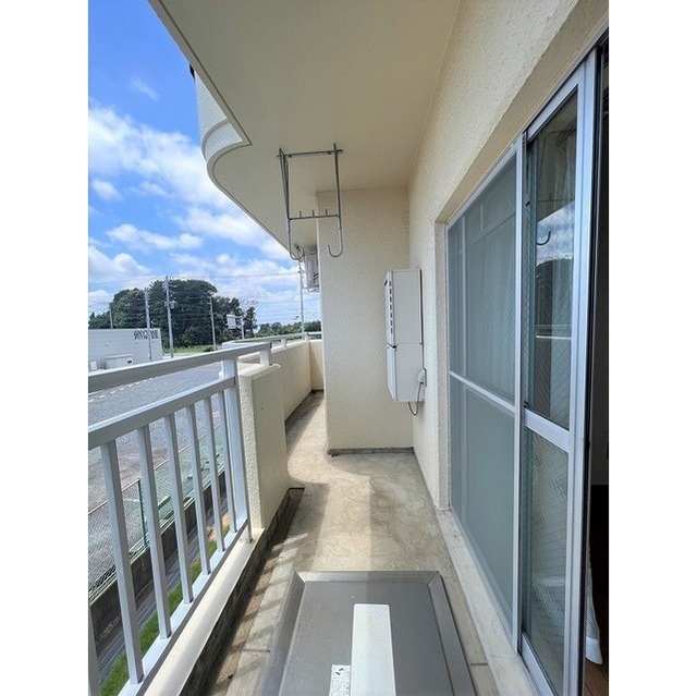 バルコニー　少しゆったりめなバルコニーです。