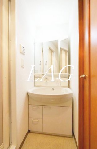 洗面設備　洗面台です。