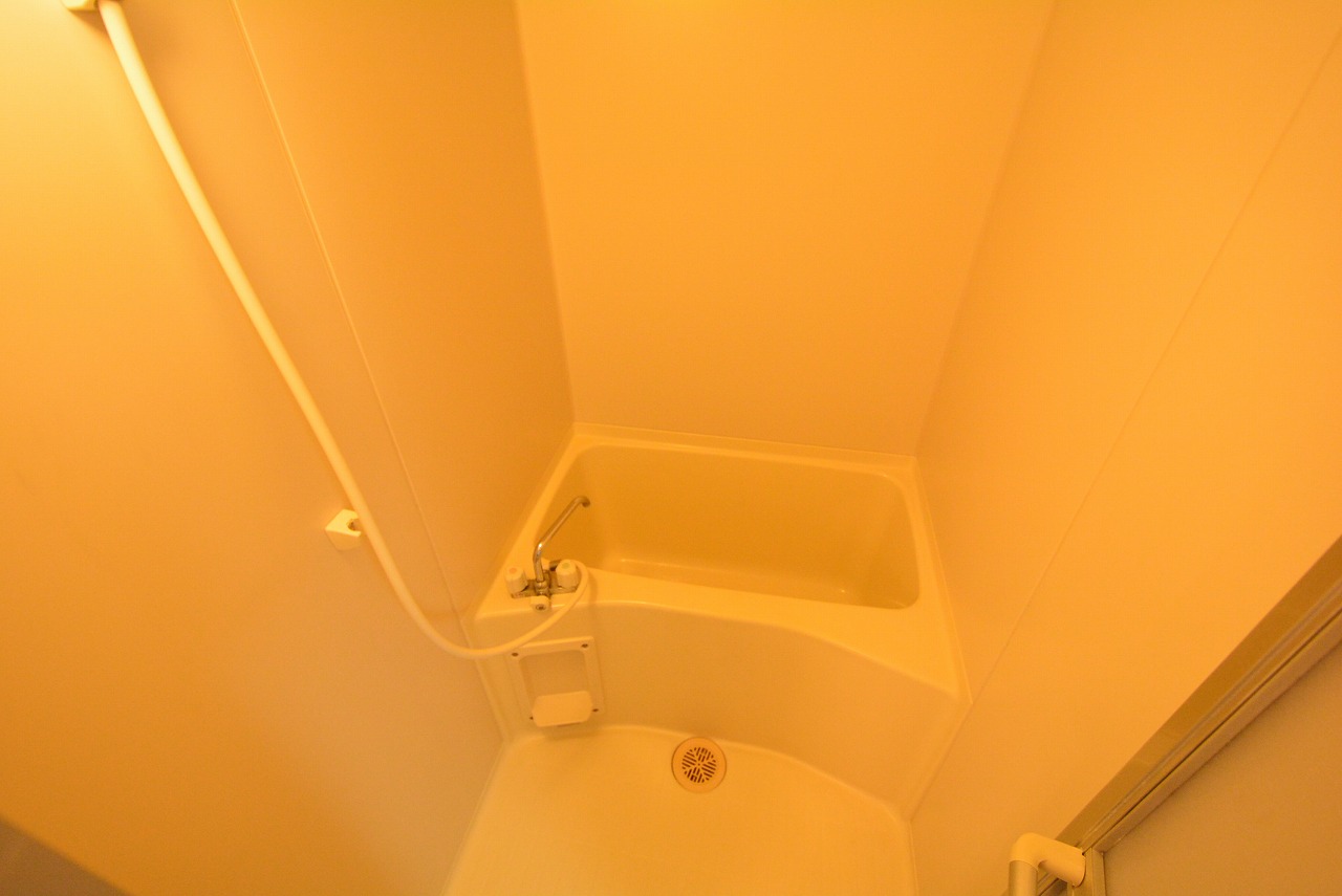 バス・シャワールーム　バストイレ別です☆