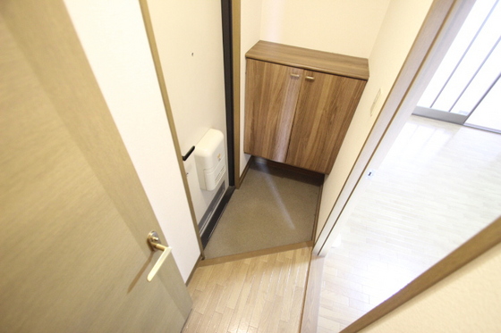 玄関　※別部屋の写真です