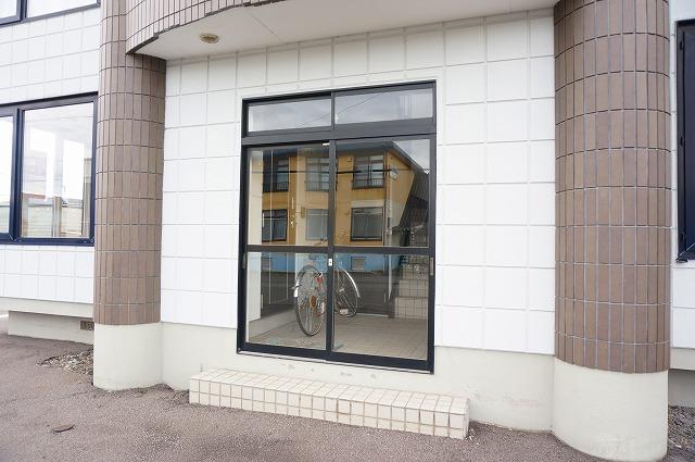 エントランス　エントランス