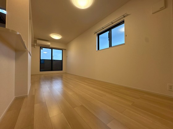 居室・リビング　※別部屋の写真です。