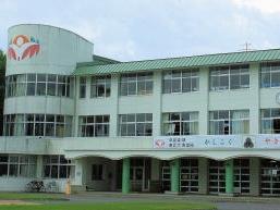 小学校　十和田市立北園小学校（小学校）まで1057m