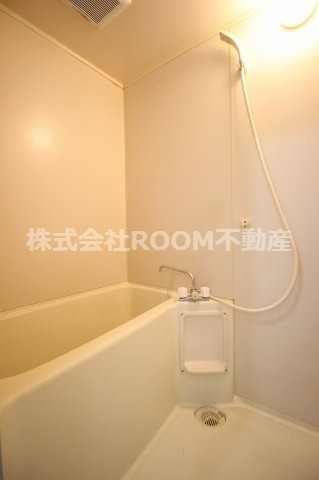 バス・シャワールーム　お風呂で日々の疲れを落としましょう