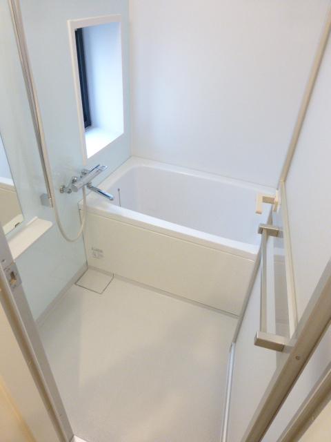 バス・シャワールーム　バス・シャワールーム