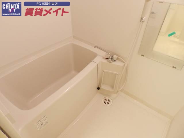 バス・シャワールーム　同型別室のお写真です