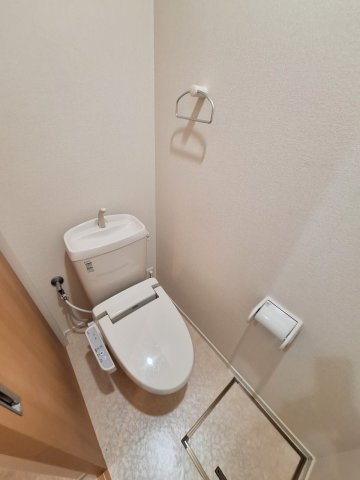 トイレ　★温水洗浄便座★