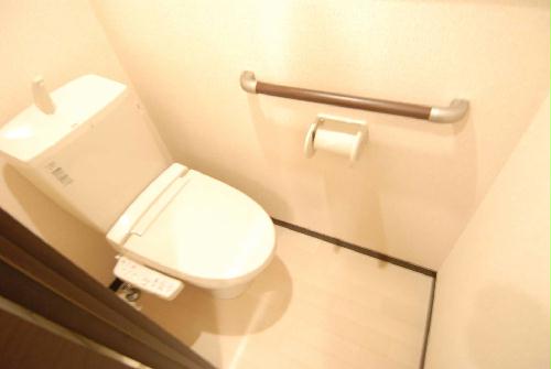 トイレ　同タイプ写真の為、現況優先致します。