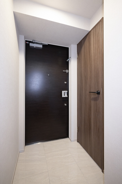 玄関　※写真は同タイプ住戸です。