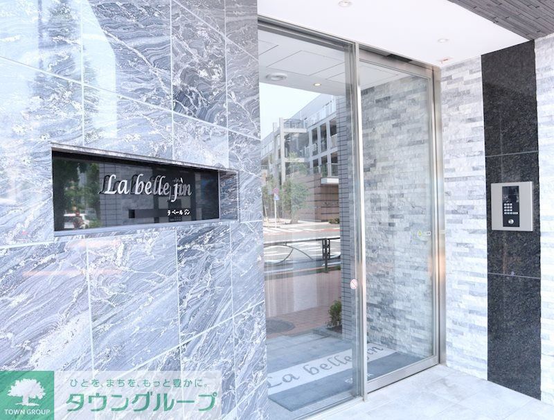 エントランス　★お部屋探しは株式会社タウンハウジング東京まで★