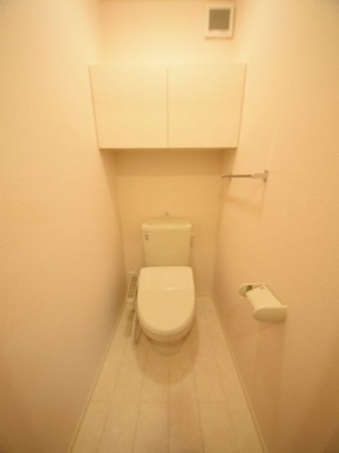 トイレ　ウォシュレット機能付き