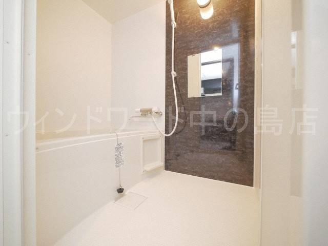 バス・シャワールーム　詳細は、ウィンドワード中の島店までご相談下さい。