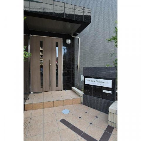 エントランス　ゆとりのあるエントランスです