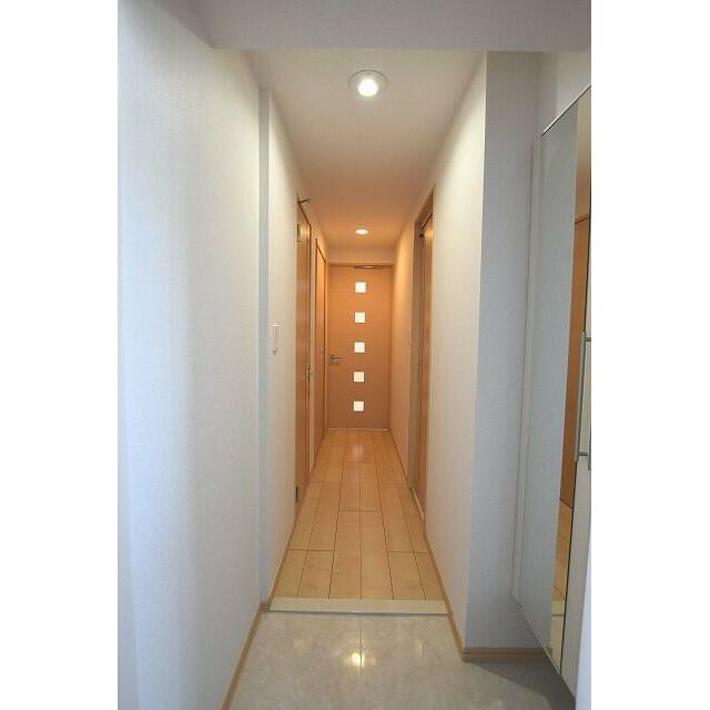 玄関　シンプルで使いやすい玄関です