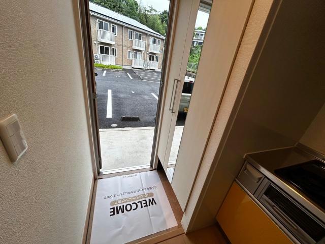 玄関　別部屋イメージ画像