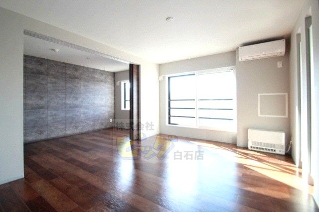 居室・リビング　広い間取りで使いやすいリビングです♪