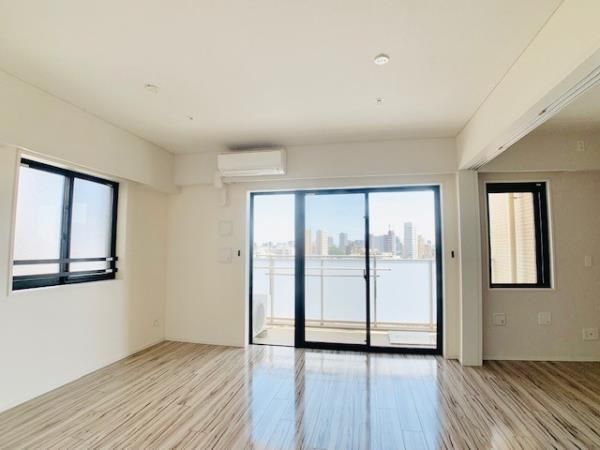 居室・リビング　内観1