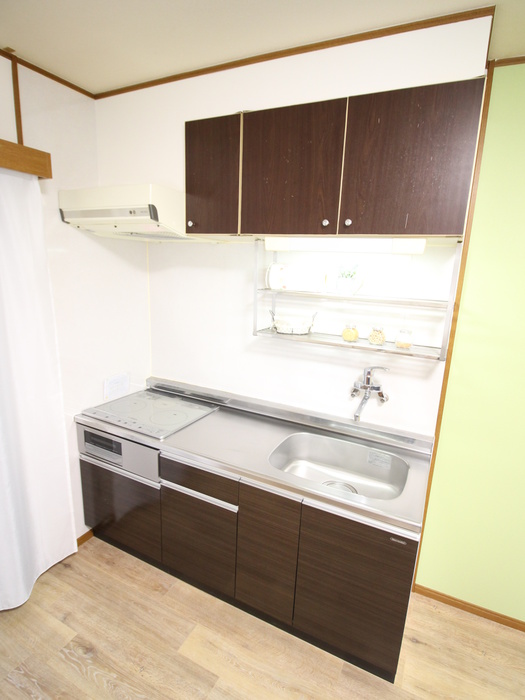 キッチン　※同系タイプ、他号室の写真です