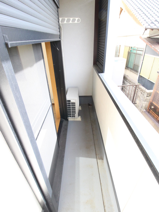 バルコニー　※同系タイプ、他号室の写真です