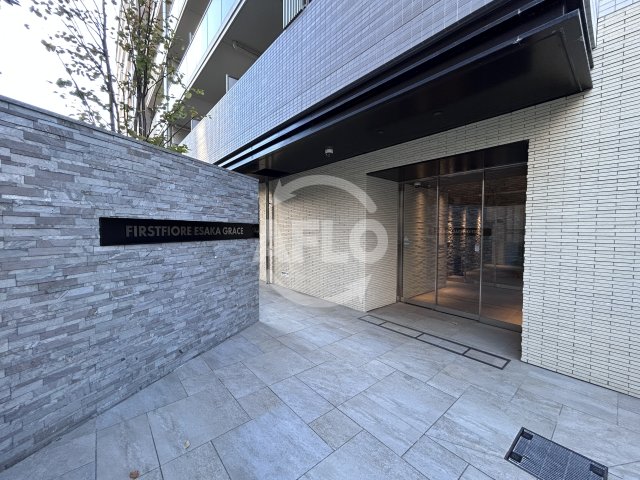 エントランス　ファーストフィオーレ江坂グレイス　エントランス