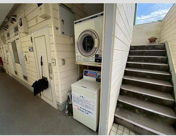 エントランス　清潔なエントランスです