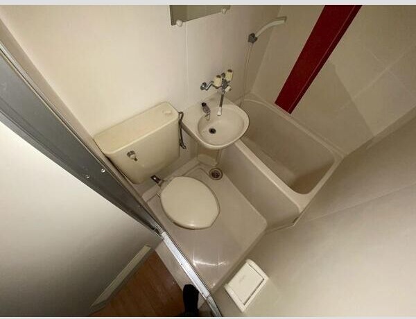 トイレ　コンパクトで使いやすいトイレです