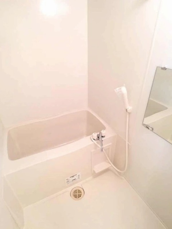 バス・シャワールーム　図面と現状に相違がある場合には現状を優先