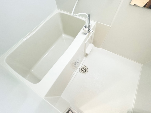 バス・シャワールーム　別号室の反転間取りの写真流用