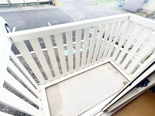 バルコニー　別号室の反転間取りの写真流用