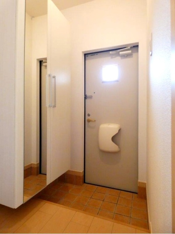 玄関　図面と現状に相違がある場合には現状を優先