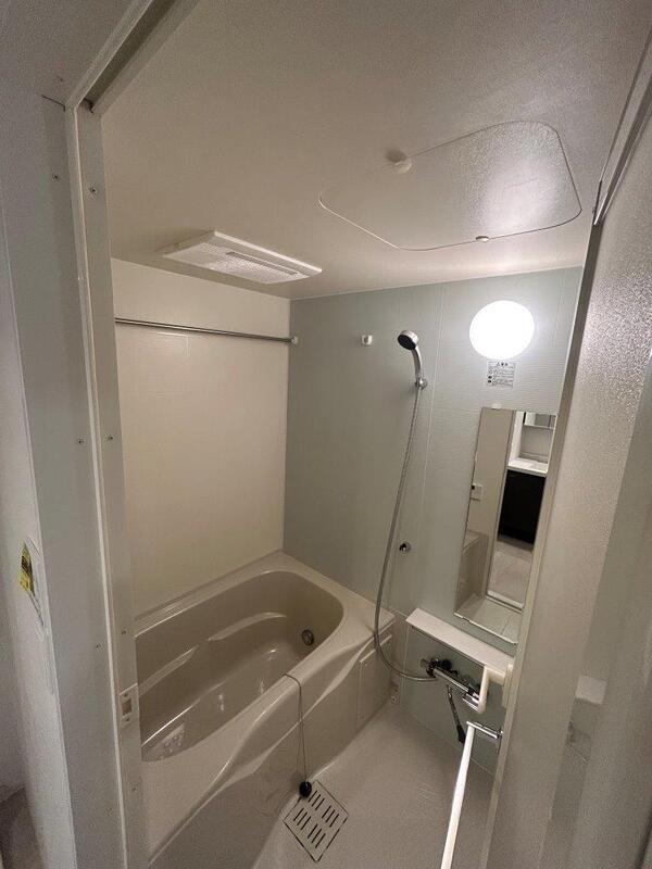 バス・シャワールーム　※別部屋の参考写真です。