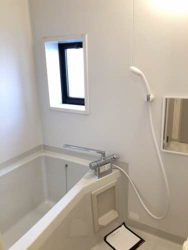 バス・シャワールーム　浴室