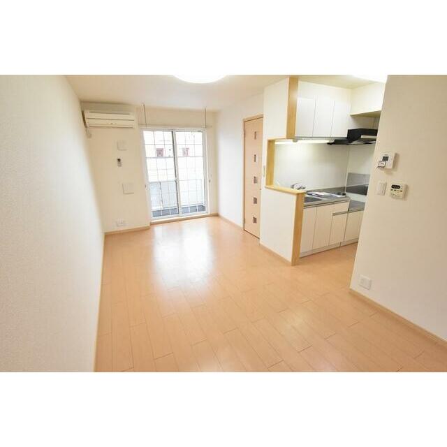 居室・リビング　こちらの物件はMODE不動産なら割引対象の１部屋です。