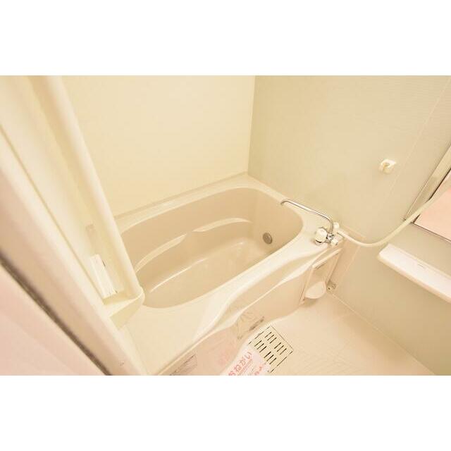 バス・シャワールーム　こちらの物件はMODE不動産なら割引対象の１部屋です。