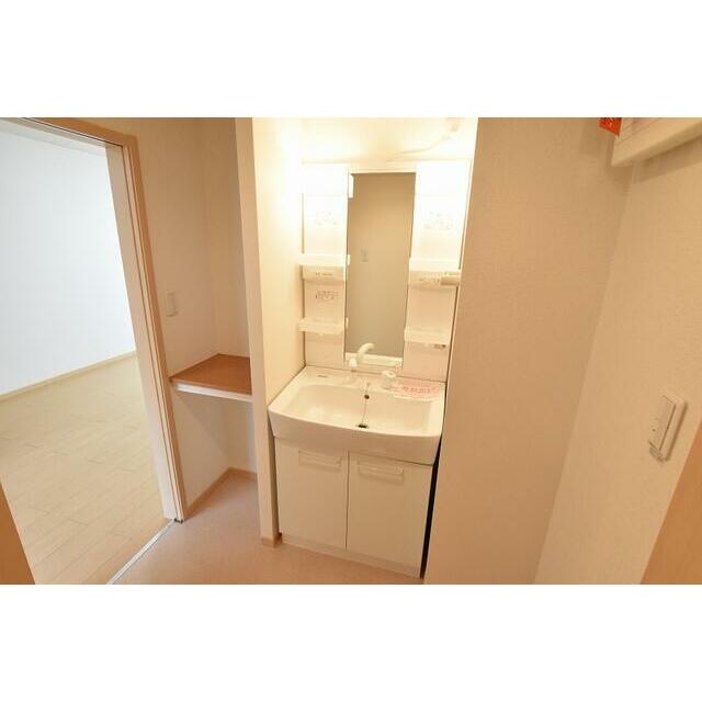 洗面設備　こちらの物件はMODE不動産なら割引対象の１部屋です。