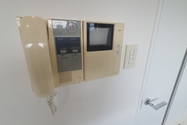 セキュリティ　モニター付きで安心ですね。