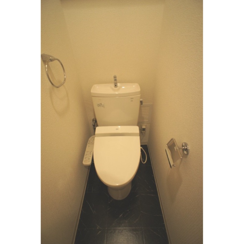 トイレ　別号室