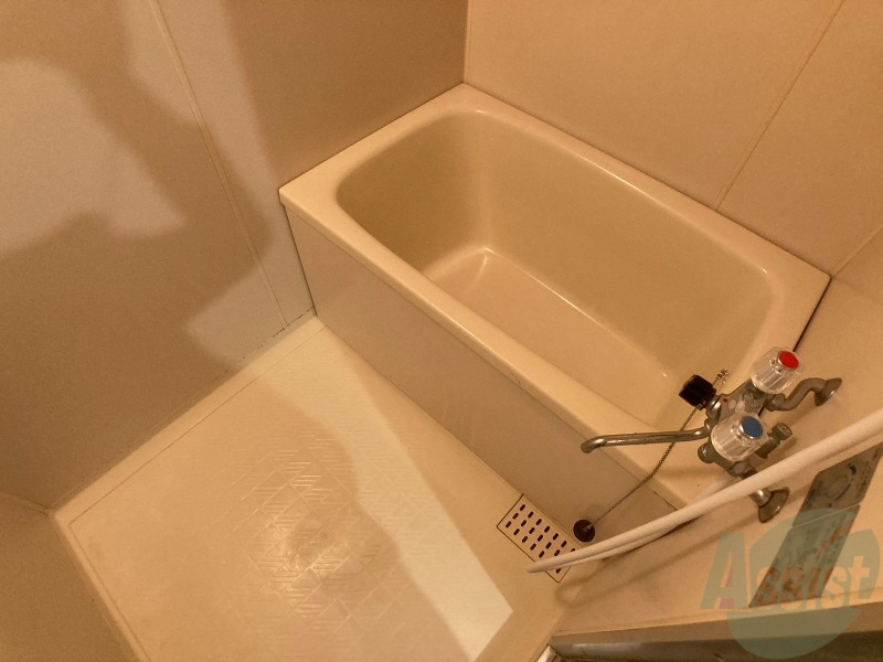 バス・シャワールーム　お風呂です。ゆっくりお風呂につかるのも体に良いですね～