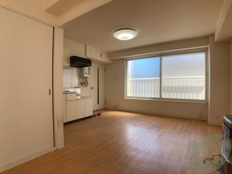 居室・リビング　広くてキレイなお部屋が広がっていて、充実した生活が送れそう。