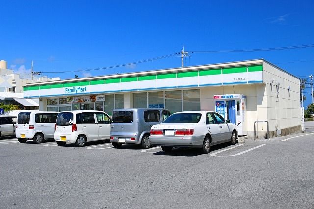 コンビニ　ファミリーマート白浜店（コンビニ）まで950m