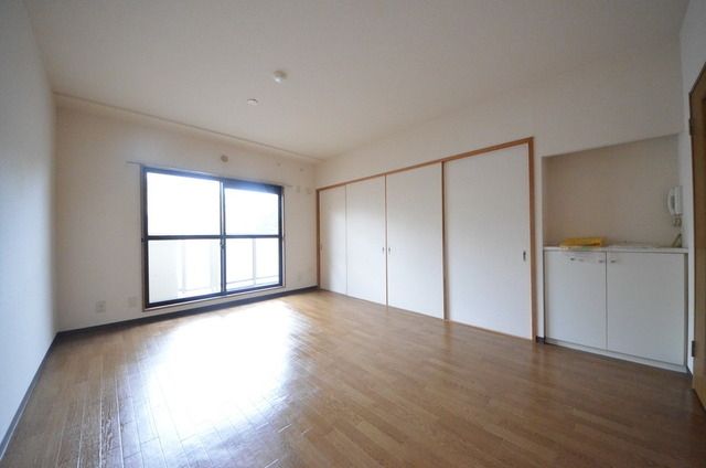 居室・リビング　リビングでのびのびと♪