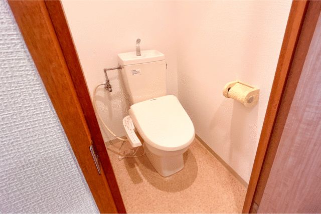 トイレ　※別部屋参考写真