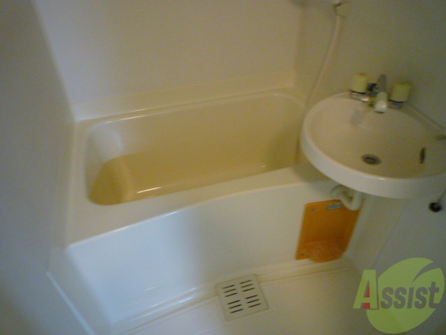 バス・シャワールーム　一日の疲れはゆったりバスタイムで解消しっかり温もって下さい