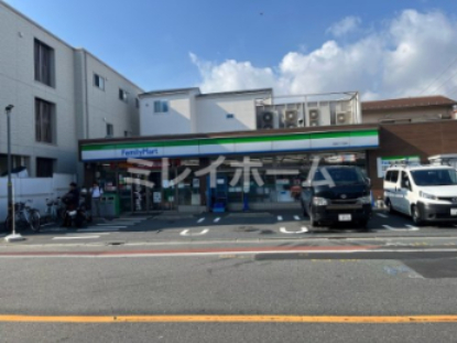 コンビニ　ファミリーマート羽田六丁目店（コンビニ）まで166m