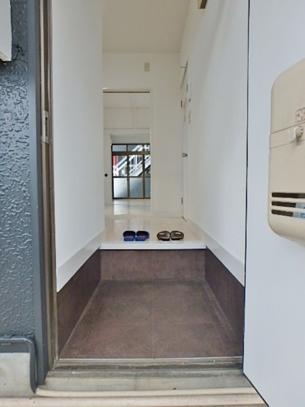 玄関　図面と現状に相違がある場合には現状を優先