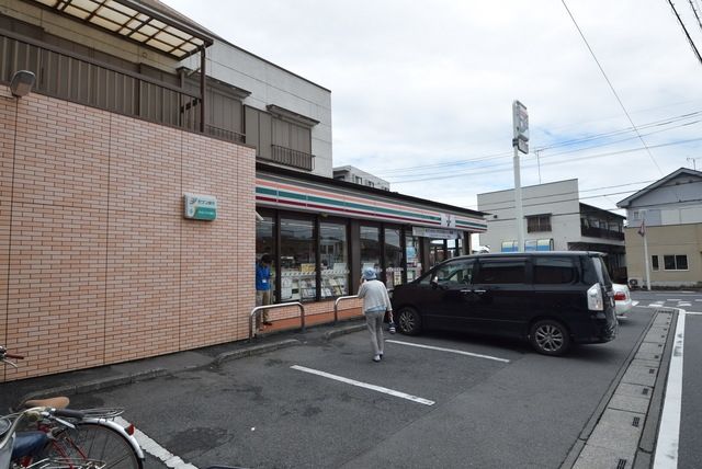 コンビニ　セブンイレブン東大宮4丁目店（コンビニ）まで434m