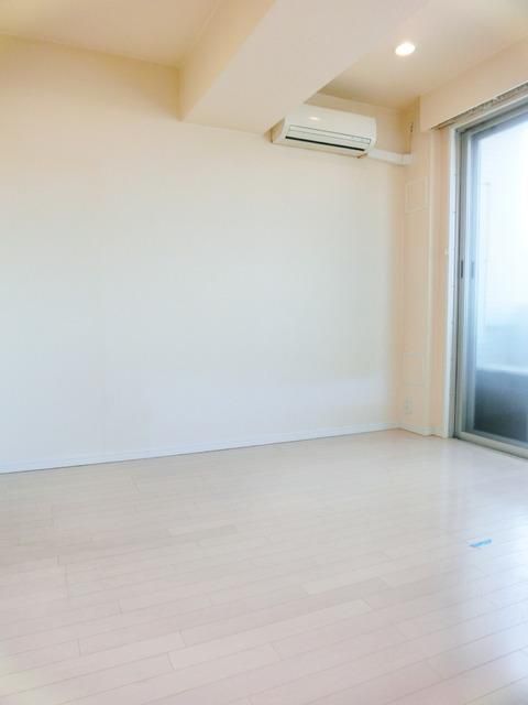 居室・リビング　明るいお部屋